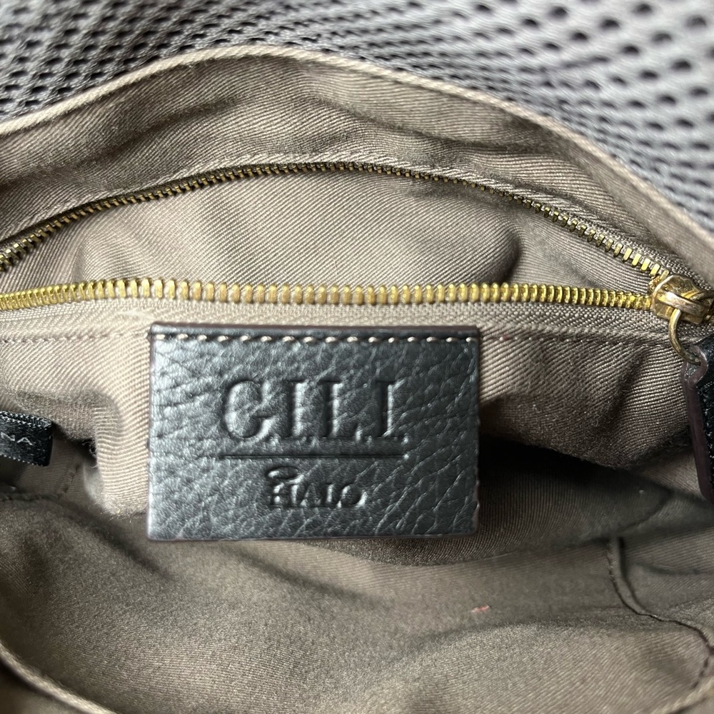 G.I.L.I. Halo Leather Crossbody - Picture 8 of 8